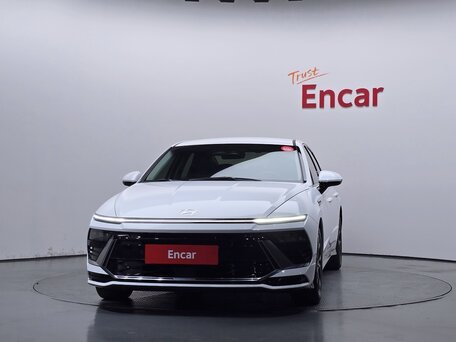 2023 Hyundai Sonata VIII (DN8) Рестайлинг, белый, 2360000 рублей, вид 3