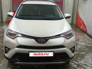 2018 Toyota RAV4 IV (XA40) Рестайлинг, белый, 2350000 рублей, вид 1