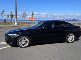 2021 BMW 5 серии 520d xDrive VII (G30/G31/G38) Рестайлинг, чёрный, 3800000 рублей, вид 2