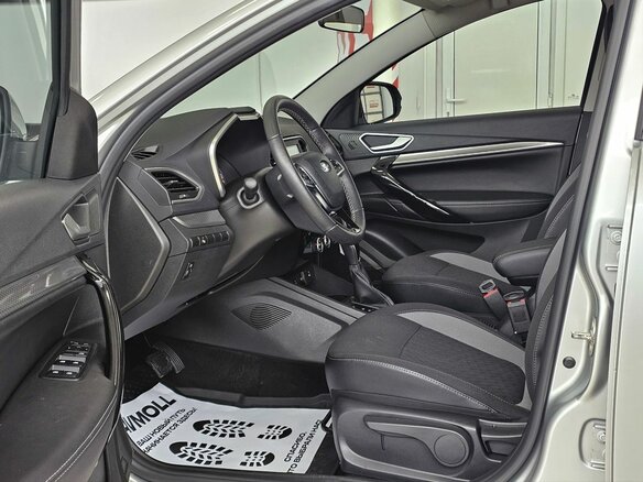 2024 Lada (ВАЗ) Vesta I Рестайлинг (NG), серебристый, 1739000 рублей - вид 9