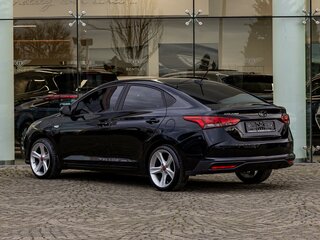2020 Hyundai Solaris II Рестайлинг, чёрный, 1395000 рублей, вид 4