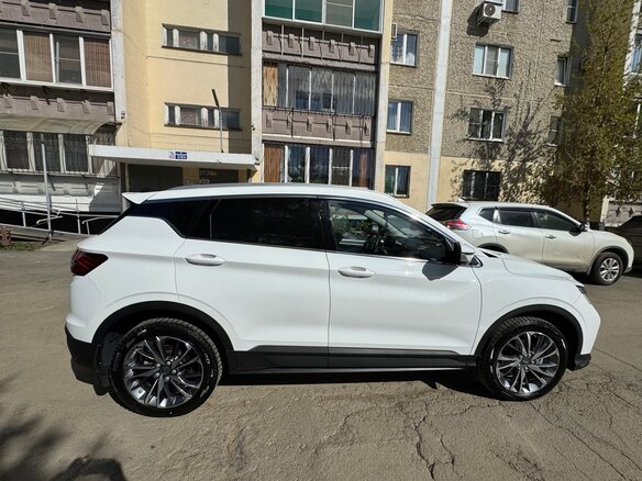 2023 Geely Coolray I, белый, 1850000 рублей - вид 4