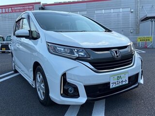 2017 Honda Freed II, белый, 1180000 рублей, вид 3