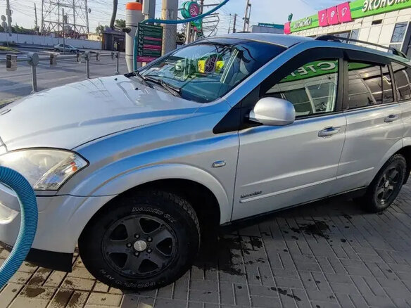 2010 SsangYong Kyron I Рестайлинг, серебристый, 880000 рублей