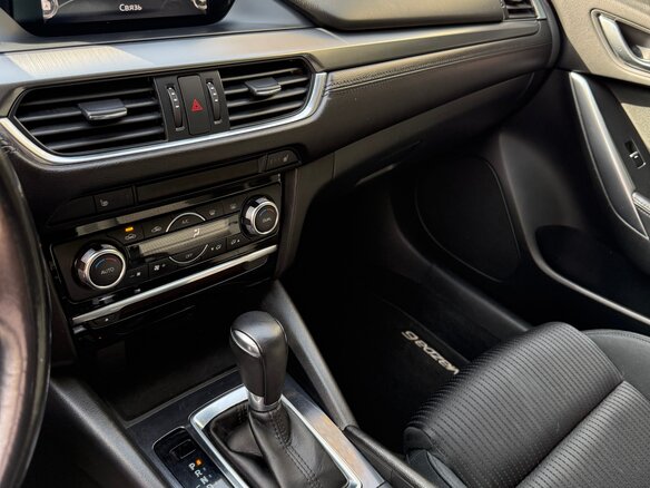 2016 Mazda 6 III (GJ) Рестайлинг, чёрный, 1990000 рублей - вид 18
