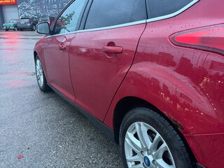 2011 Ford Focus III, красный, 650000 рублей, вид 5