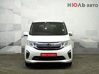 2017 Honda Stepwgn V, белый, 1850000 рублей, вид 2