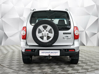 2016 Chevrolet Niva I Рестайлинг, серебристый, 595000 рублей, вид 4
