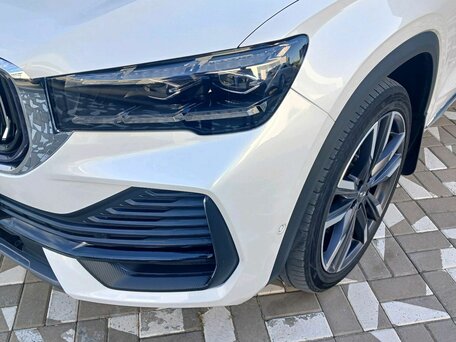 2023 Geely Monjaro I, белый, 2799000 рублей, вид 3