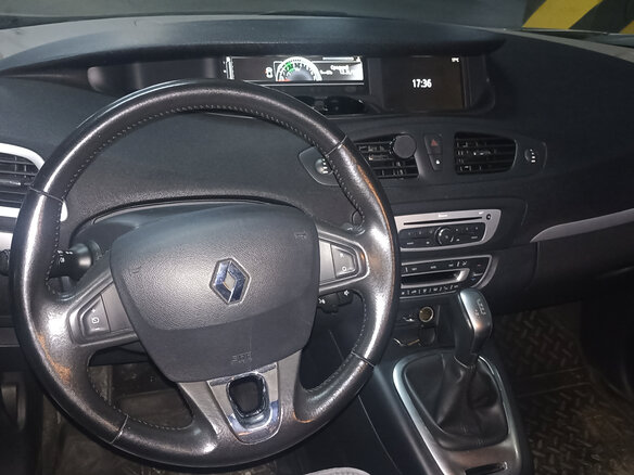 2014 Renault Scenic III Рестайлинг 2, бежевый, 900000 рублей - вид 6