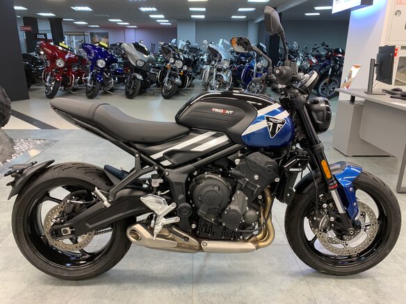 2025 Triumph Trident 660, чёрный, 1140000 рублей