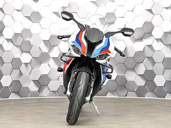2021 BMW M 1000 RR, белый, 2299000 рублей - вид 4