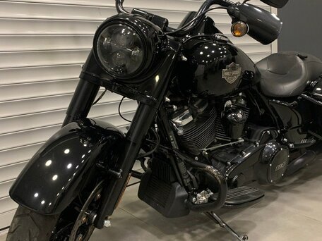 2022 Harley-Davidson Road King Special, чёрный, 1900000 рублей, вид 4