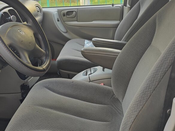 2004 Dodge Caravan IV, золотистый, 560000 рублей - вид 5