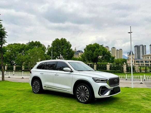 2026 Geely Xingyue L I Рестайлинг 2, белый, 4377700 рублей - вид 2