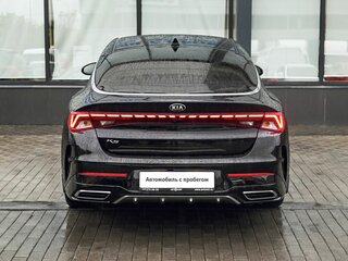 2021 Kia K5 III, чёрный, 2525000 рублей, вид 4