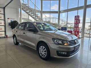 2015 Volkswagen Polo V Рестайлинг, бежевый, 880000 рублей, вид 4