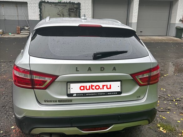 2018 Lada (ВАЗ) Vesta SW Cross I, серебристый, 830000 рублей - вид 2