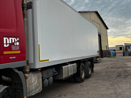 2015 Mercedes-Benz Actros, красный, 11000000 рублей, вид 5
