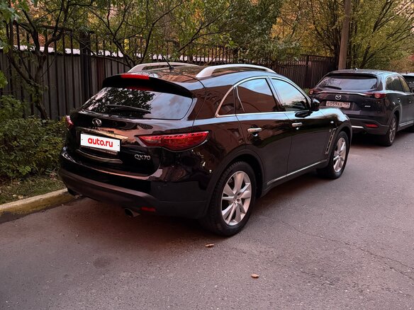 2016 Infiniti QX70, чёрный, 2500000 рублей - вид 5