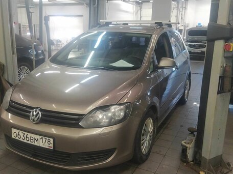 2013 Volkswagen Golf Plus II, серый, 570000 рублей, вид 1