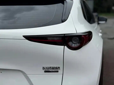 2021 Mazda CX-30 I, белый, 2000555 рублей, вид 5