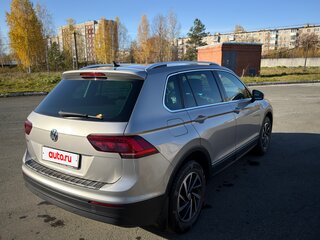 2018 Volkswagen Tiguan II, серебристый, 2550000 рублей, вид 5