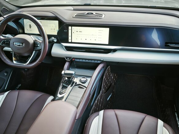 2022 Geely Monjaro I, серебристый, 3099000 рублей - вид 12
