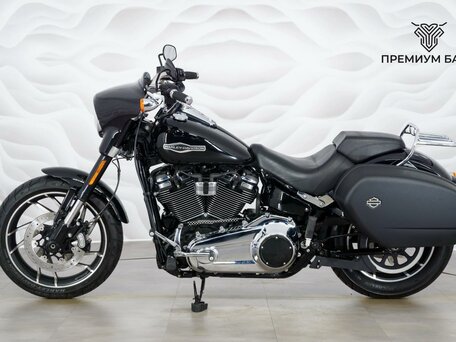 2017 Harley-Davidson Sport Glide, чёрный, 1477000 рублей, вид 2