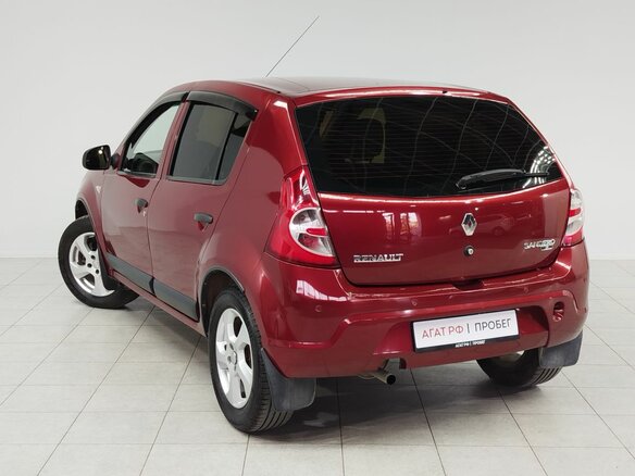 2013 Renault Sandero I, красный, 532000 рублей - вид 6