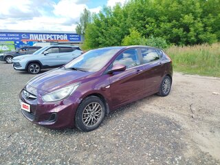 2012 Hyundai Solaris I, фиолетовый, 645000 рублей, вид 2