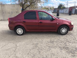 2011 Renault Logan I Рестайлинг, красный, 395000 рублей, вид 2
