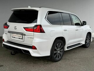 2018 Lexus LX 570 III Рестайлинг 2, белый, 8490000 рублей, вид 5
