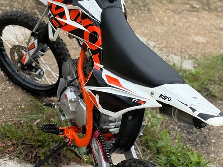 2024 Kayo Basic TT125EM, оранжевый, 69999 рублей, вид 4