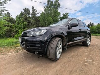 2011 Volkswagen Touareg II, чёрный, 2150000 рублей, вид 3