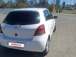 2005 Toyota Vitz II (XP90), белый, 350000 рублей, вид 5