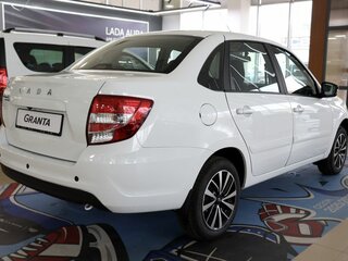 2026 Lada (ВАЗ) Granta I Рестайлинг, белый, 1324000 рублей, вид 4
