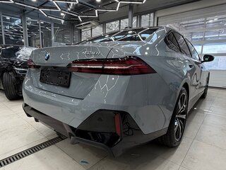 2025 BMW 5 серии 530i xDrive VIII (G60/G61/G68), серый, 7500000 рублей, вид 2