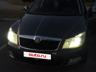 2010 Skoda Octavia DSG7 II (A5) Рестайлинг, серый, 700000 рублей, вид 3