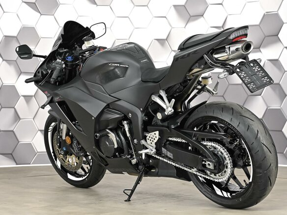 2025 Honda CBR 600RR, чёрный, 1419000 рублей - вид 7