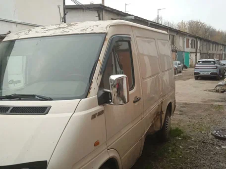 2006 Volkswagen LT, белый, 580000 рублей, вид 2