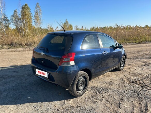 2010 Toyota Yaris III, синий, 420000 рублей - вид 7