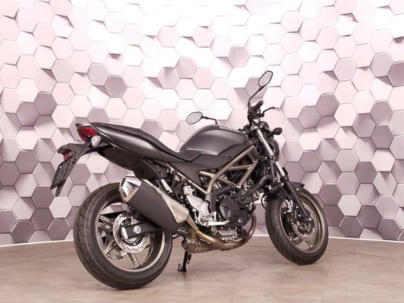 2024 Suzuki SV 650, чёрный - вид 6