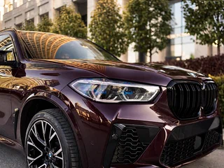 2021 BMW X5 M Competition III (F95), фиолетовый, 11290000 рублей, вид 2