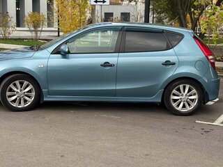 2010 Hyundai i30 I Рестайлинг, серый, 700000 рублей, вид 4