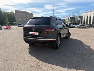 2015 Volkswagen Touareg II Рестайлинг, коричневый, 3370000 рублей, вид 2