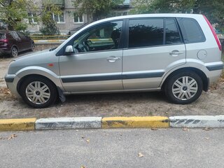 2007 Ford Fusion I Рестайлинг, серебристый, 600000 рублей, вид 4
