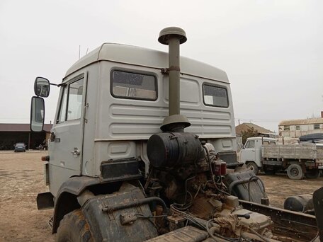 1992 КамАЗ 43118, белый, 1400000 рублей, вид 5