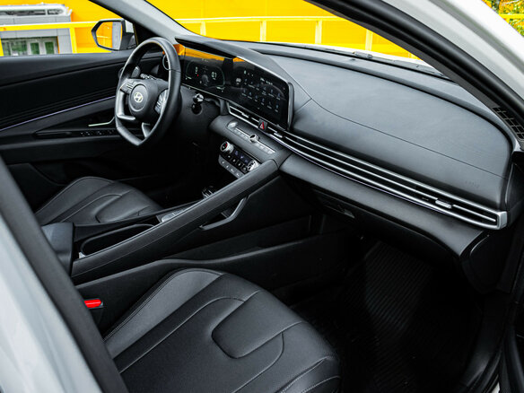 2023 Hyundai Elantra N Line VII (CN7) Рестайлинг, белый, 1920000 рублей - вид 6