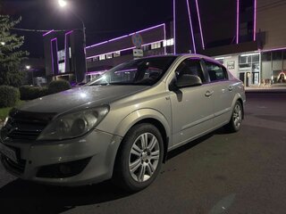 2010 Opel Astra H Рестайлинг, бежевый, 550000 рублей, вид 1